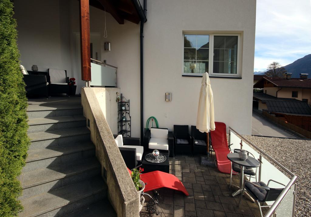 Apartments Schloss-Weissenstein-Strasse Matrei in Osttirol Exterior photo
