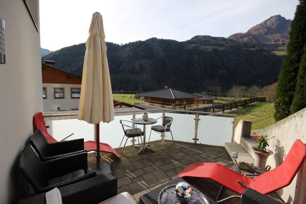 Apartments Schloss-Weissenstein-Strasse Matrei in Osttirol Exterior photo