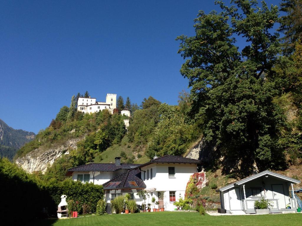 Apartments Schloss-Weissenstein-Strasse Matrei in Osttirol Exterior photo